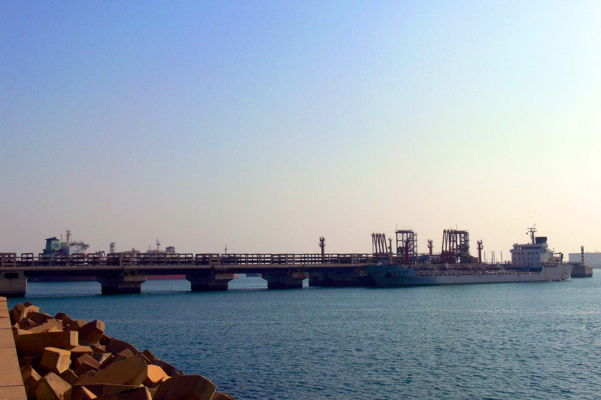 30 大连新港港区改扩建工程（10#、15#、16#泊位）可研、设计.jpg