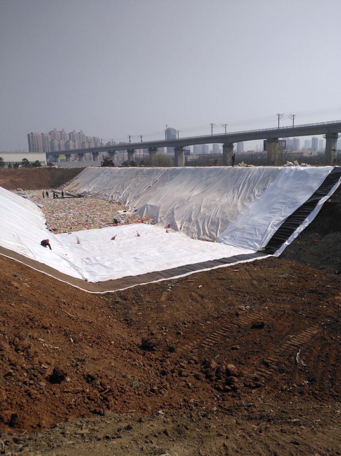 91 金州西海垃圾渗滤液污染应急整治临时工程.jpg